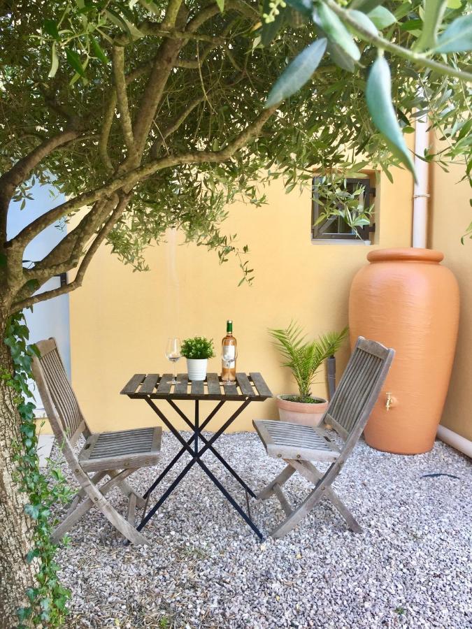 Studio rénové avec parking et terrasse à Eze village Exterior foto